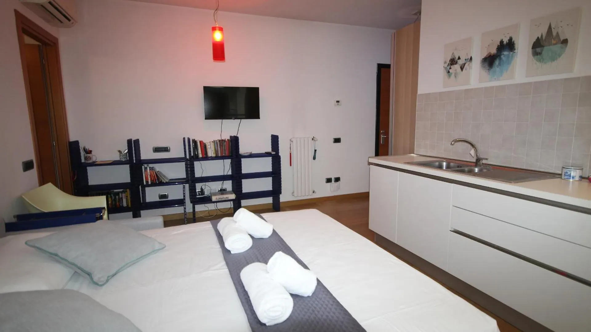 Cola Montano Apartment Milano 0*,  Italien